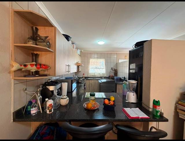2 BEDROOM TOWNHOUSE FOR SALE IN NEW REDRUTH